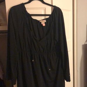 Michael Khors black beautiful dress. Detailed trim and sleeve.